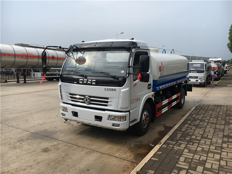 東風多利卡8方灑水車-多利卡8方灑水車價格-程力集團 東風多利卡8方灑水車-多利卡8方灑水車價格-程力集團