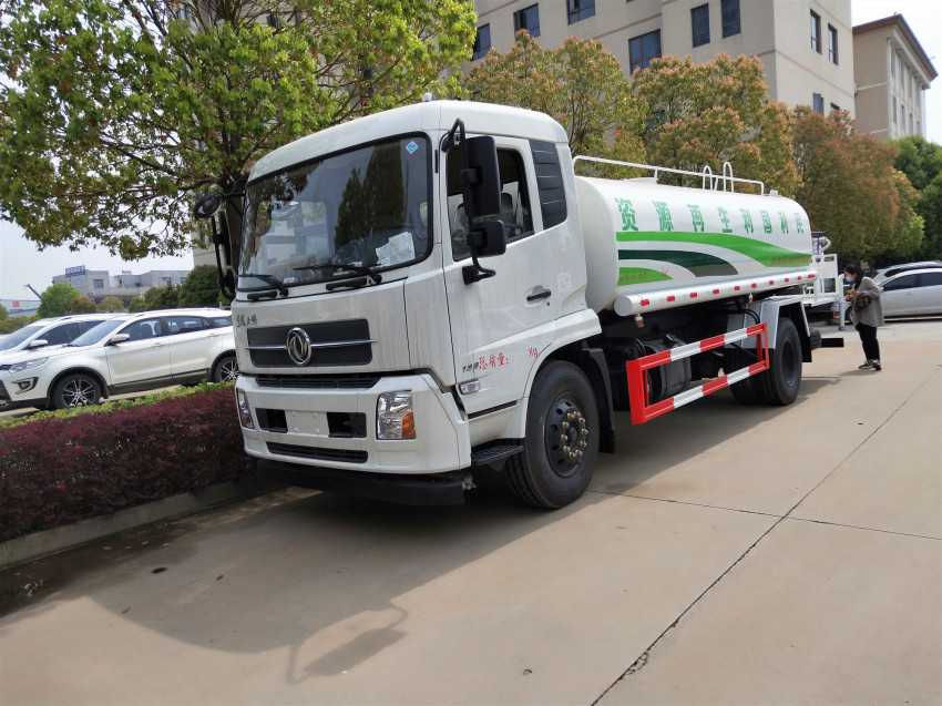 東風(fēng)天錦14方灑水車-東風(fēng)天錦15方灑水車多少錢一輛 東風(fēng)天錦14方灑水車-東風(fēng)天錦15方灑水車多少錢一輛