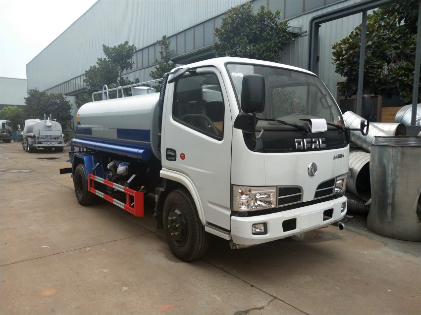 多功能灑水車 太原東風(fēng)2噸-5噸灑水車廠家直銷 多功能灑水車 太原東風(fēng)2噸-5噸灑水車廠家直銷
