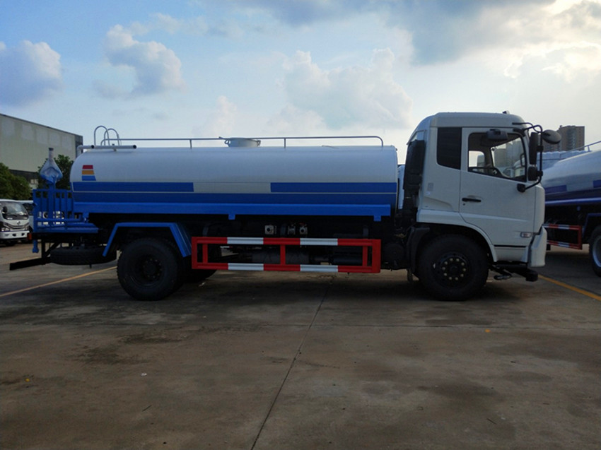 環衛灑水車的使用小技巧及注意事項-湖北灑水車生產廠家 環衛灑水車的使用小技巧及注意事項-湖北灑水車生產廠家