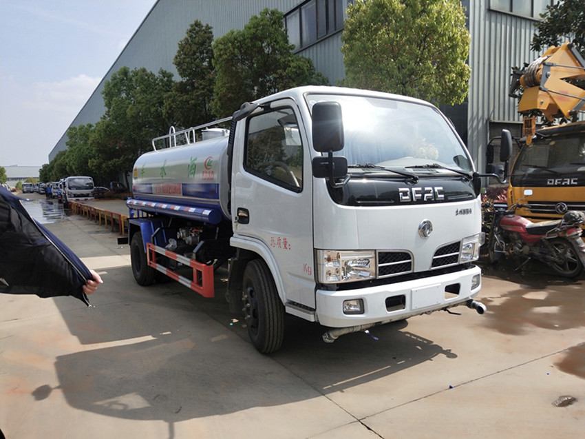 灑水車、垃圾車批量發(fā)車廣州-湖北程力 灑水車、垃圾車批量發(fā)車廣州-湖北程力