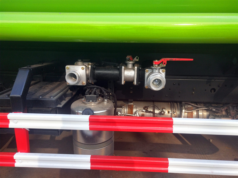 5噸灑水車 5噸灑水車