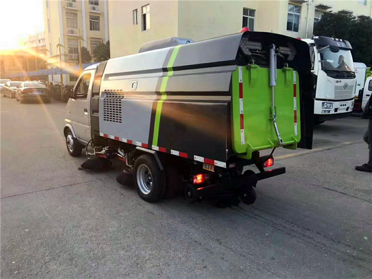 程力國六5噸掃路車|純吸式純掃式掃路車-程力清掃車生產廠家 程力國六5噸掃路車|純吸式純掃式掃路車-程力清掃車生產廠家