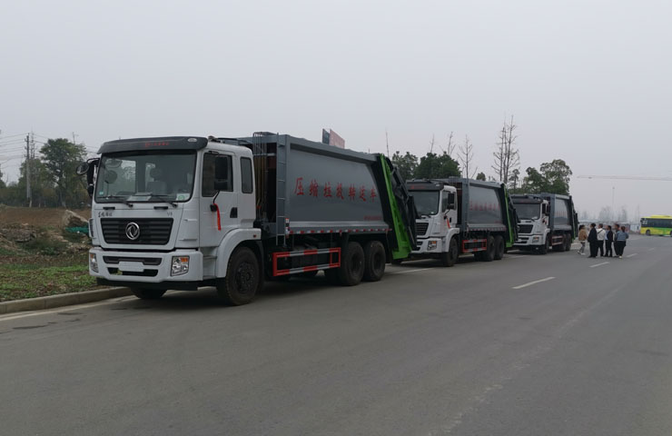掛桶垃圾車價(jià)格,掛桶垃圾車廠家報(bào)價(jià)-湖北程力垃圾車廠家直銷 掛桶垃圾車價(jià)格,掛桶垃圾車廠家報(bào)價(jià)-湖北程力垃圾車廠家直銷