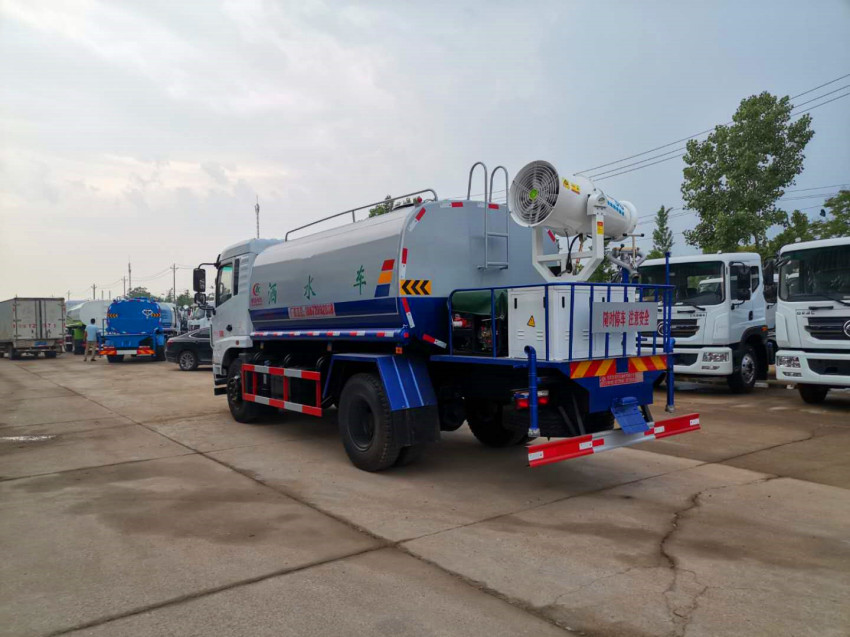 環(huán)衛(wèi)灑水車司機工作時打濕糧食 究竟誰之過錯 環(huán)衛(wèi)灑水車司機工作時打濕糧食 究竟誰之過錯