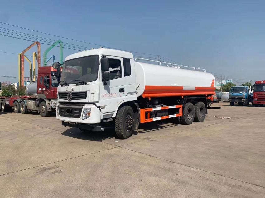 東風(fēng)專底灑水車生產(chǎn)廠家-東風(fēng)20噸灑水車廠家直銷-湖北盈通汽車 東風(fēng)專底灑水車生產(chǎn)廠家-東風(fēng)20噸灑水車廠家直銷-湖北盈通汽車