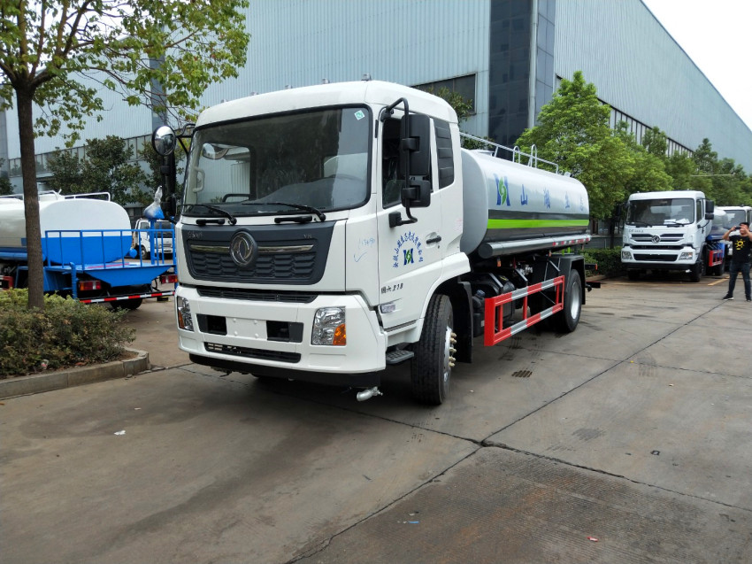 東風(fēng)12噸灑水車-東風(fēng)15噸灑水車價(jià)格-湖北盈通灑水車廠家直銷 東風(fēng)12噸灑水車-東風(fēng)15噸灑水車價(jià)格-湖北盈通灑水車廠家直銷