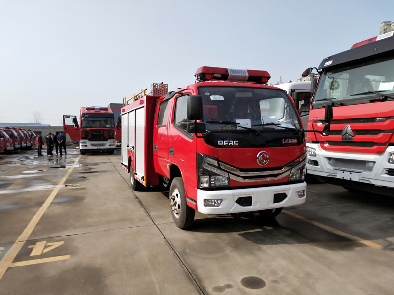 東風(fēng)多利卡4噸水罐消防車-東風(fēng)多4噸水罐消防車 東風(fēng)多利卡4噸水罐消防車-東風(fēng)多4噸水罐消防車