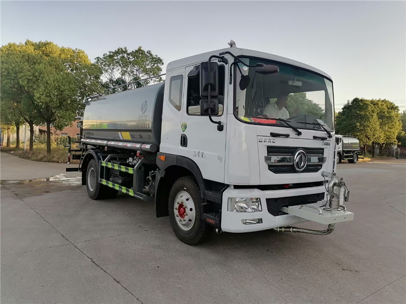 多利卡12噸灑水車前置電動灑水炮后配霧炮抑塵車-東風12噸灑水車生產廠家 多利卡12噸灑水車前置電動灑水炮后配霧炮抑塵車-東風12噸灑水車生產廠家