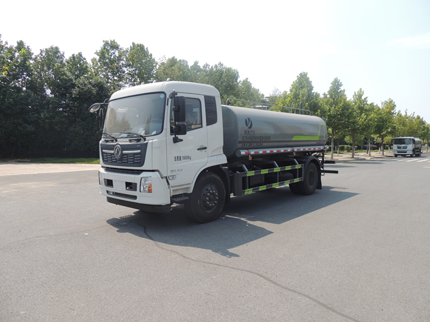 東風(fēng)15噸灑水車-凌宇牌CLY5180GSSE6型灑水車-灑水車廠家直銷 東風(fēng)15噸灑水車-凌宇牌CLY5180GSSE6型灑水車-灑水車廠家直銷