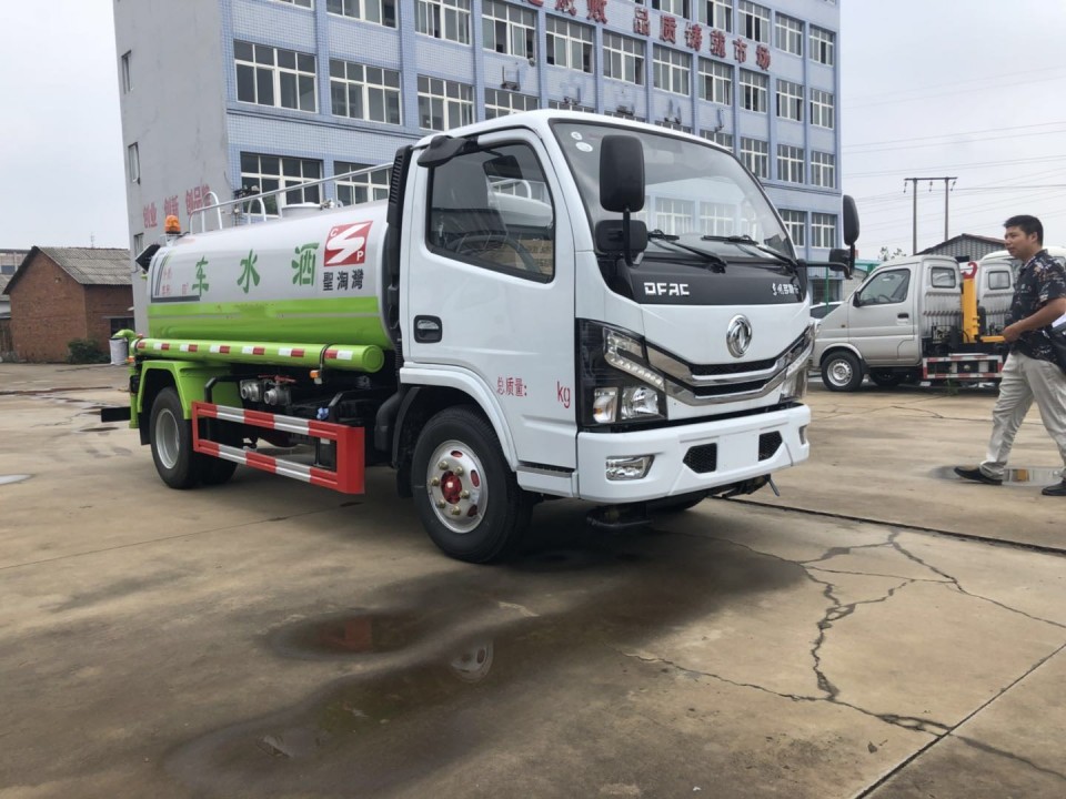 5噸東風(fēng)灑水車(chē)-5噸東風(fēng)福瑞卡灑水車(chē)價(jià)格報(bào)價(jià)-5噸東風(fēng)灑水車(chē)廠家銷(xiāo)售 5噸東風(fēng)灑水車(chē)-5噸東風(fēng)福瑞卡灑水車(chē)價(jià)格報(bào)價(jià)-5噸東風(fēng)灑水車(chē)廠家銷(xiāo)售