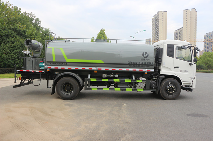 灑水車流量與灑水距離有什么關系-灑水車生產廠家 灑水車流量與灑水距離有什么關系-灑水車生產廠家