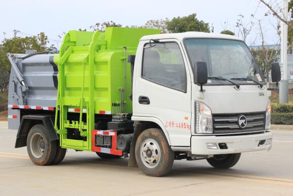 程力威牌CLW5040TCAKL6型餐廚垃圾車(chē) 程力威牌CLW5040TCAKL6型餐廚垃圾車(chē)
