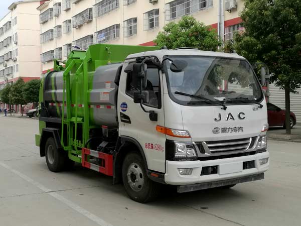 程力威牌CLW5081TCAH6型餐廚垃圾車(chē) 程力威牌CLW5081TCAH6型餐廚垃圾車(chē)