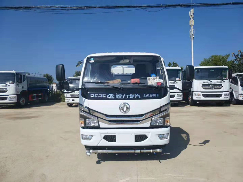 藍(lán)牌灑水車 藍(lán)牌灑水車