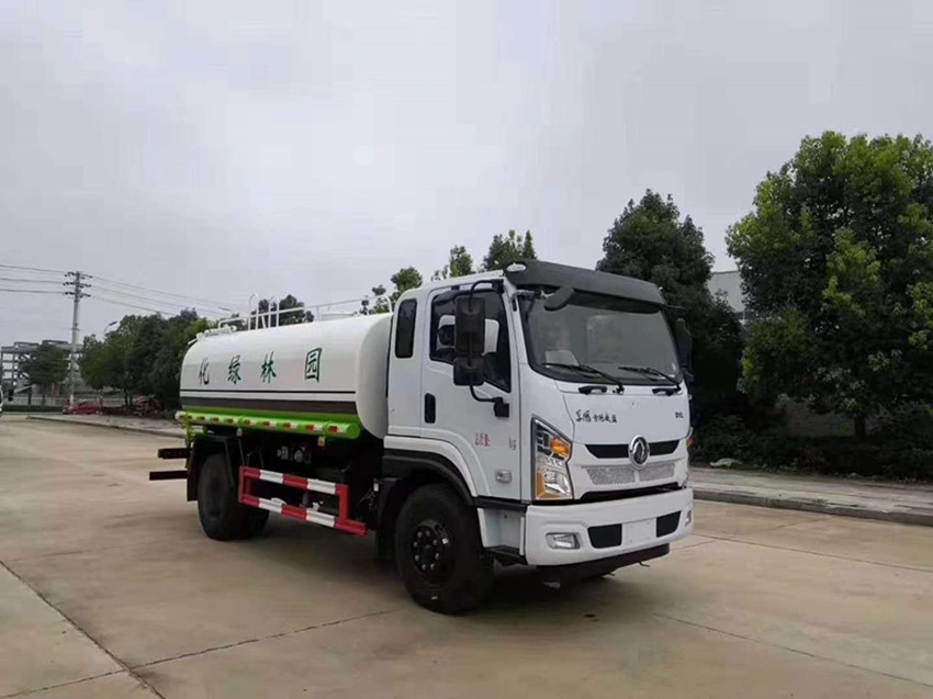 道路灑水車(chē)多少錢(qián)一臺(tái)-道路灑水車(chē)廠家報(bào)價(jià)-湖北盈通廠家直銷(xiāo) 道路灑水車(chē)多少錢(qián)一臺(tái)-道路灑水車(chē)廠家報(bào)價(jià)-湖北盈通廠家直銷(xiāo)