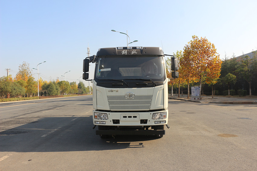 10噸灑水車(chē) 10噸灑水車(chē)