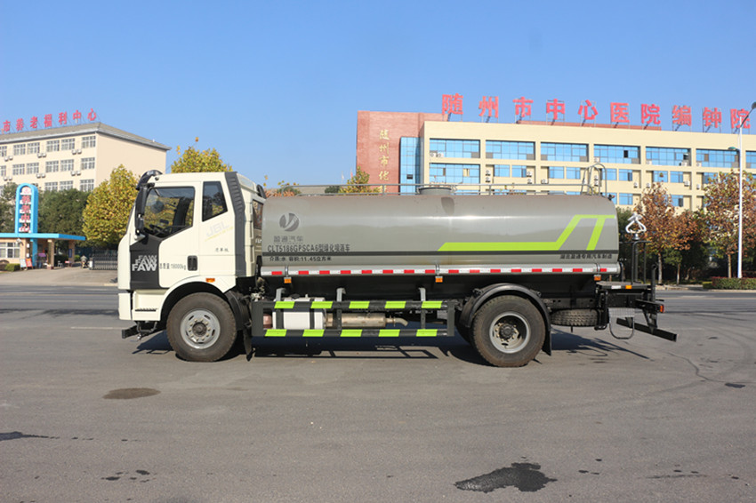 10噸灑水車(chē) 10噸灑水車(chē)
