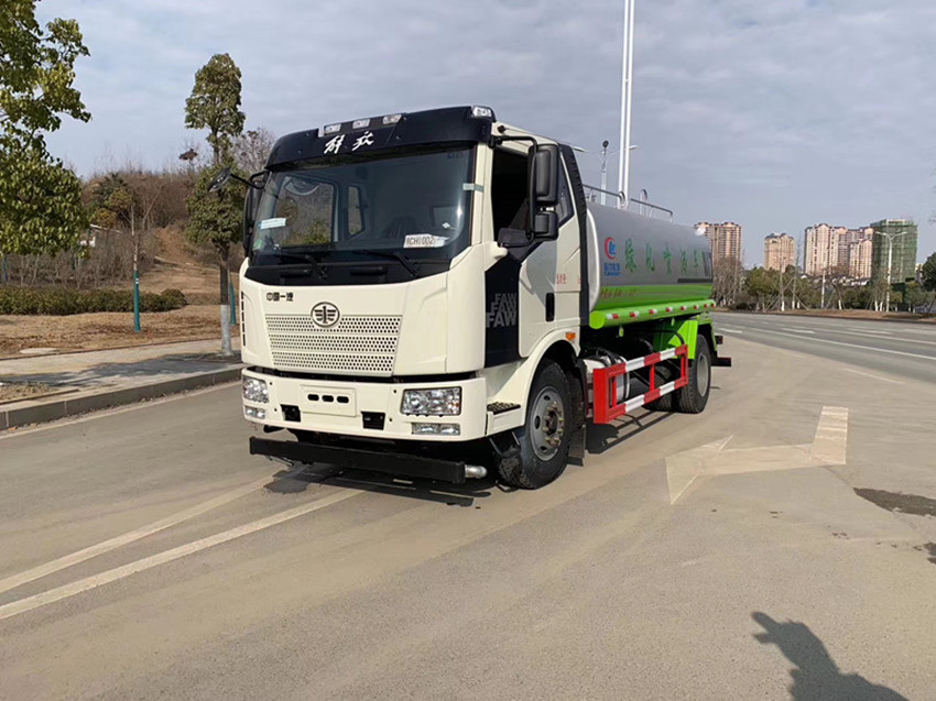 工地用的灑水車 工地用的灑水車