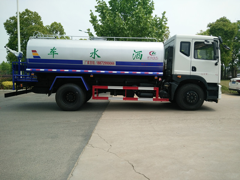 的灑水車廠家有哪些 的灑水車廠家有哪些