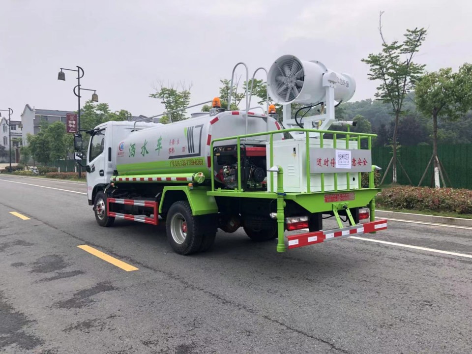 灑水車灑一次水多少錢-灑水車生產廠家-湖北程力 灑水車灑一次水多少錢-灑水車生產廠家-湖北程力