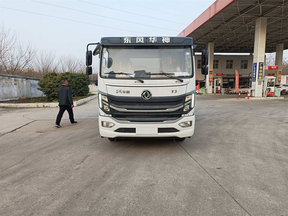 【8方灑水車】-8方灑水車廠家報(bào)價(jià)-湖北盈通 【8方灑水車】-8方灑水車廠家報(bào)價(jià)-湖北盈通