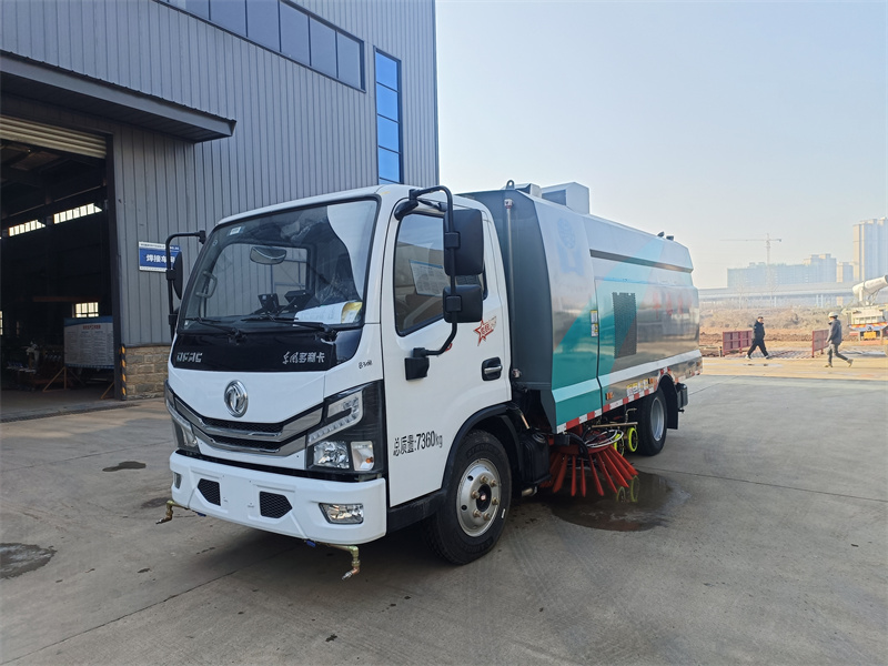 東風(fēng)小型洗掃車-東風(fēng)多利卡小型洗掃車-洗掃車生產(chǎn)廠家 東風(fēng)小型洗掃車-東風(fēng)多利卡小型洗掃車-洗掃車生產(chǎn)廠家