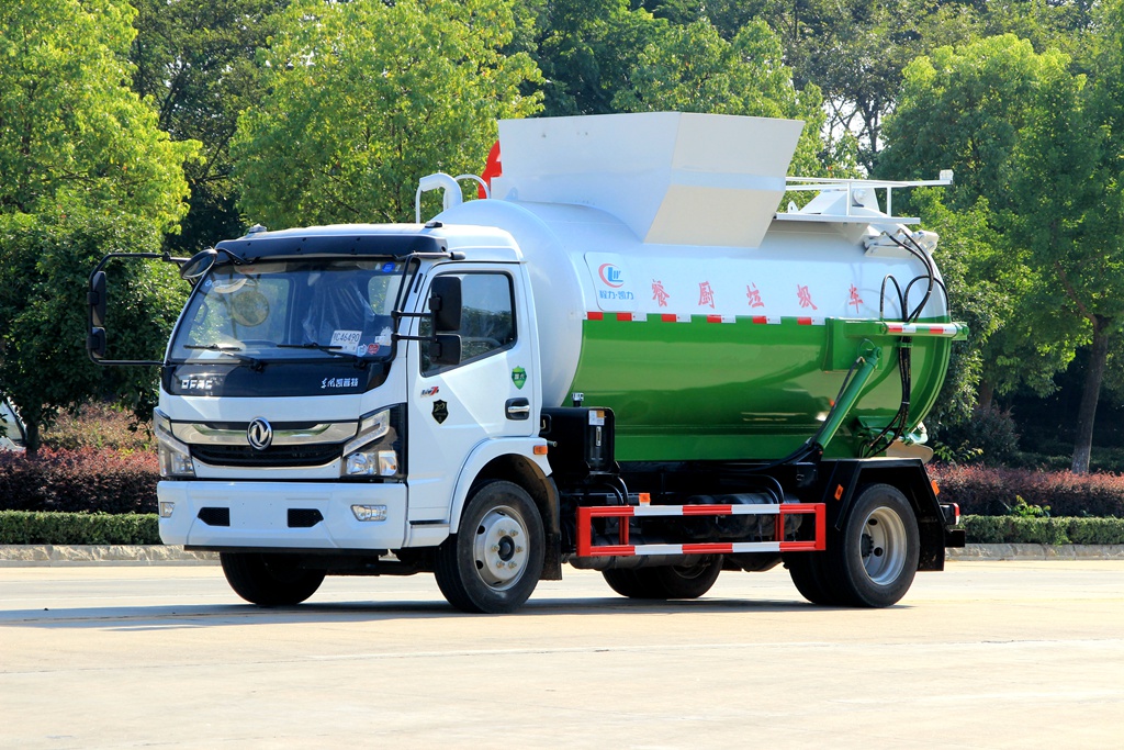 東風(fēng)D7餐廚垃圾車(chē)
