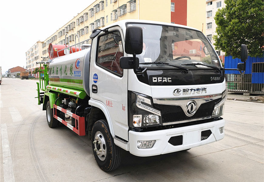 東風(fēng)福瑞卡5方灑水車(chē)圖片